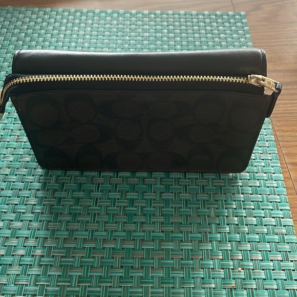 Coach Authentic Wallet - Picture 2 of 7